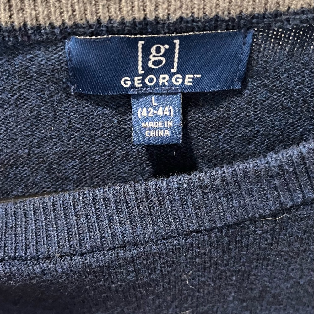 George Sweater - Picture 2 of 3